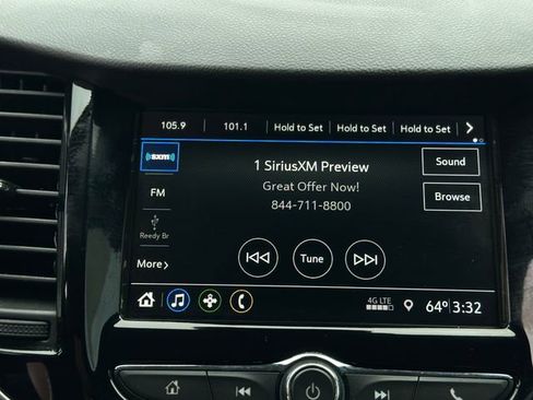 Used 2019 Chevrolet Trax LT w/ LT Convenience Package image 21