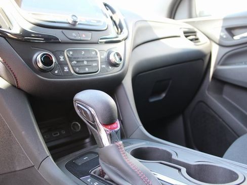 Used 2024 Chevrolet Equinox RS image 29