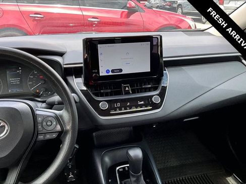 Used 2024 Toyota Corolla LE FWD image 9
