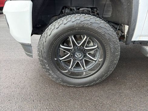 Used 2018 GMC Sierra 2500 Denali image 9