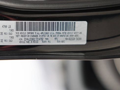 Used 2020 Jeep Compass Trailhawk AWD/4WD image 38