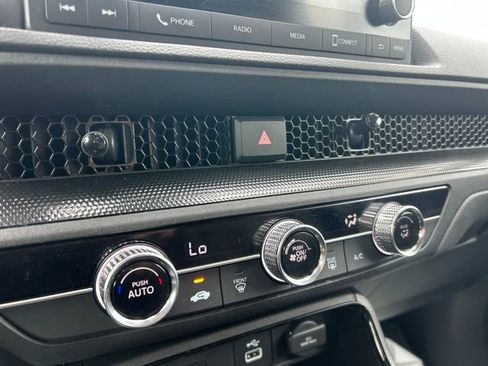 Used 2025 Honda CR-V LX image 29