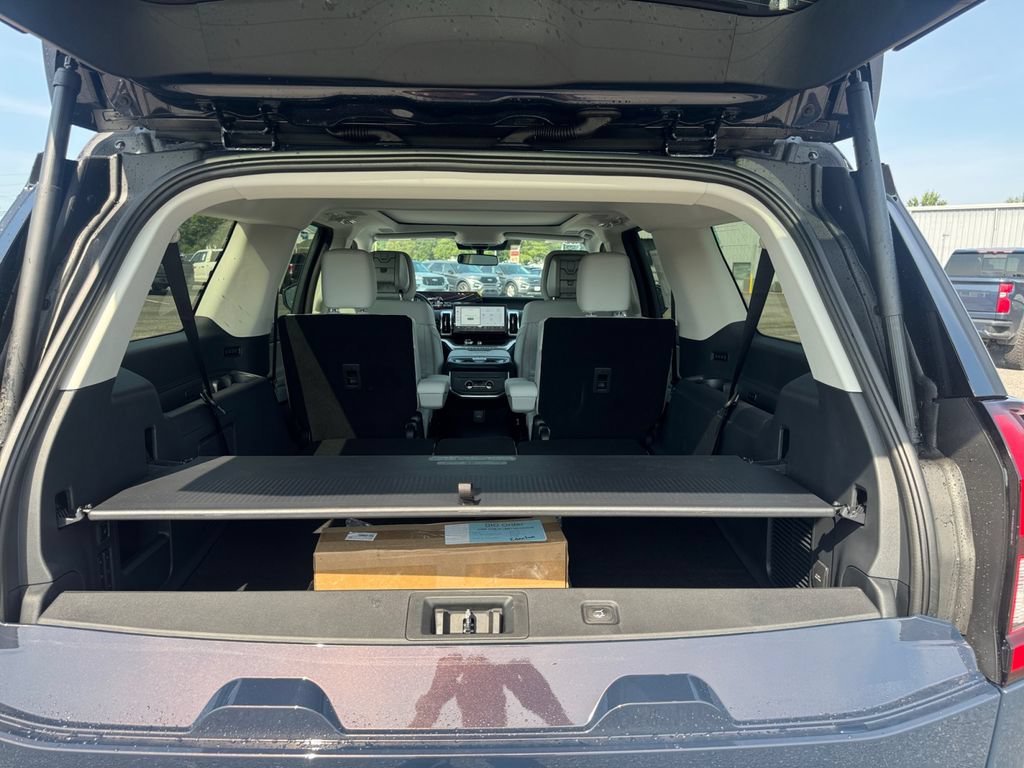 New 2027 Ford Expedition Max Platinum AWD/4WD image 21