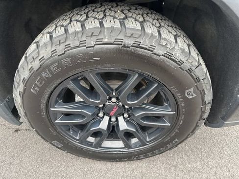 Used 2022 GMC Sierra 1500 Elevation AWD/4WD image 4