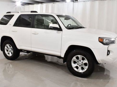 Used 2021 Toyota 4Runner SR5 Premium w/ Moonroof Package image 5