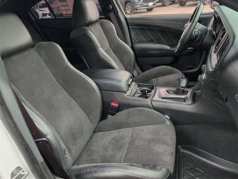 Used 2022 Dodge Charger R/T w/ Plus Group image 28