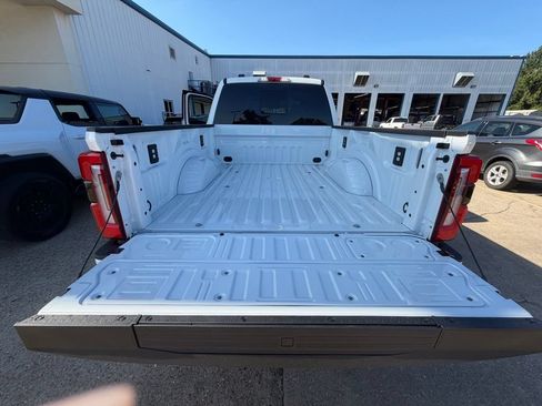 New 2026 Ford F350 Platinum w/ FX4 Off-Road Package AWD/4WD image 37