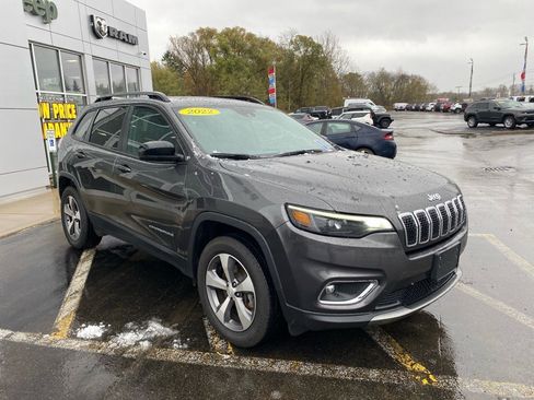 Used 2022 Jeep Cherokee Limited image 7