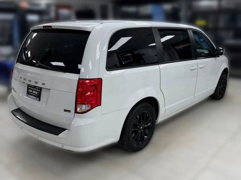 Used 2019 Dodge Grand Caravan SXT w/ Blacktop Package image 4