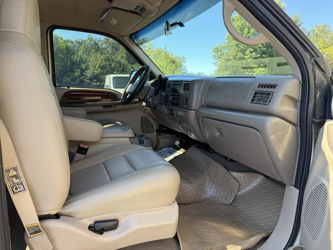 Used 2001 Ford F250 Lariat AWD/4WD image 13