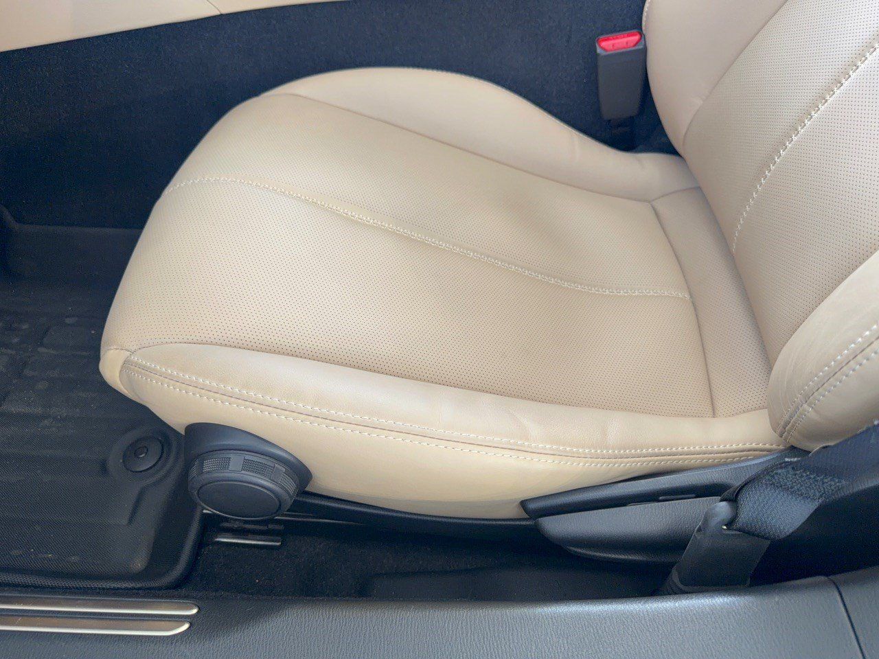 Used 2025 MAZDA MX-5 Miata RF Grand Touring RWD image 16