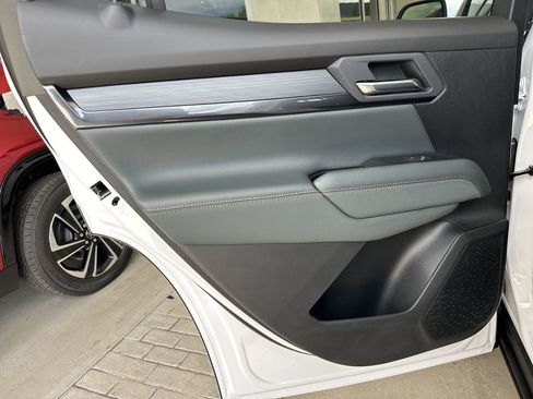 New 2026 GMC Terrain AT4 w/ Technology Package II image 29