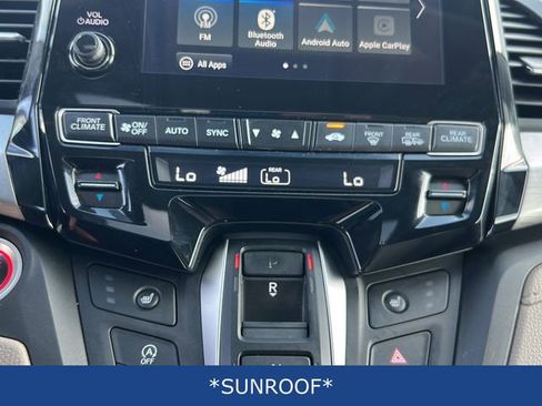Used 2018 Honda Odyssey Touring image 15
