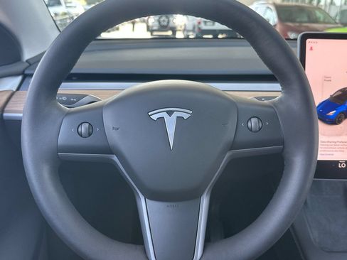 Used 2023 Tesla Model Y Long Range AWD/4WD image 24