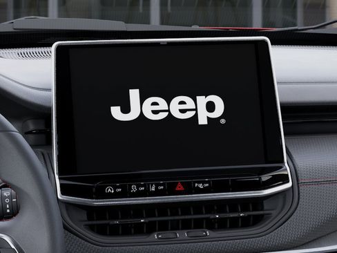 New 2026 Jeep Compass Trailhawk w/ Trailer Tow Group AWD/4WD image 18