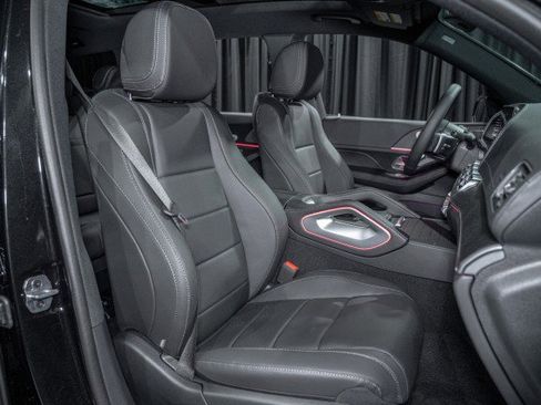 Certified 2025 Mercedes-Benz GLS 450 4MATIC image 16