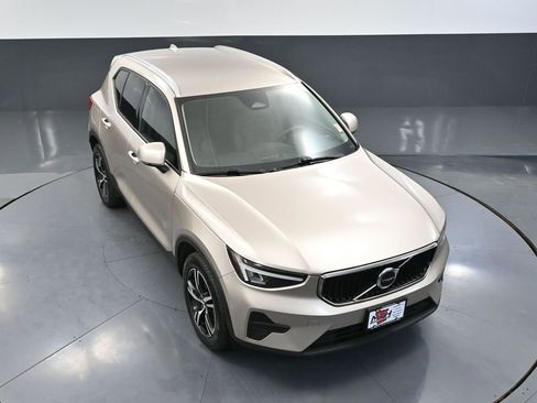 Used 2023 Volvo XC40 B5 Core AWD/4WD image 55