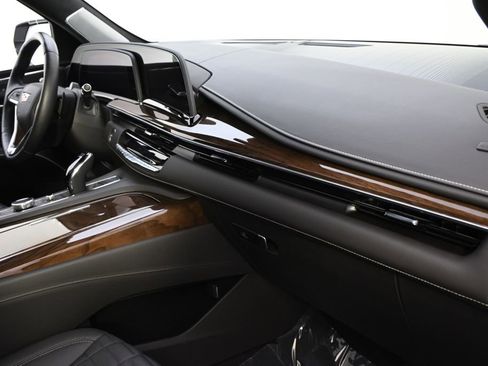 Certified 2024 Cadillac Escalade Sport Platinum w/ LPO, ONYX Package image 15