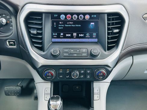 Used 2017 GMC Acadia SLT FWD image 21