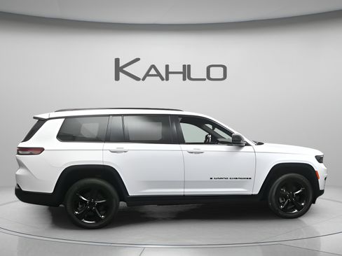 Used 2023 Jeep Grand Cherokee L Laredo AWD/4WD image 19