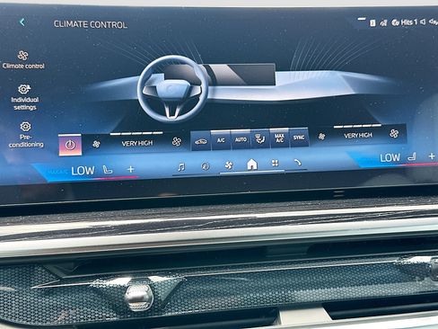 New 2026 BMW X5 sDrive40i w/ M Sport Package RWD image 13