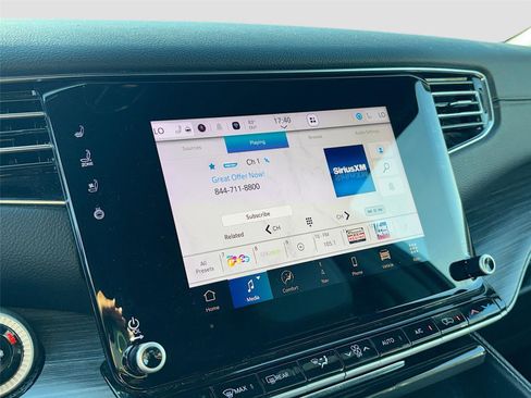 Used 2024 Jeep Wagoneer L Series II image 15