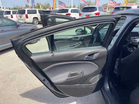 Used 2019 Chevrolet Cruze LT w/ LT Fleet Convenience Package image 8