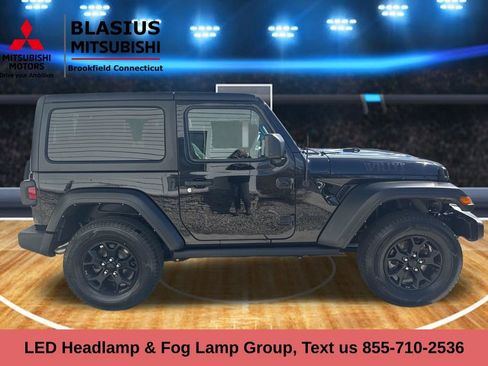 Used 2022 Jeep Wrangler Willys image 11