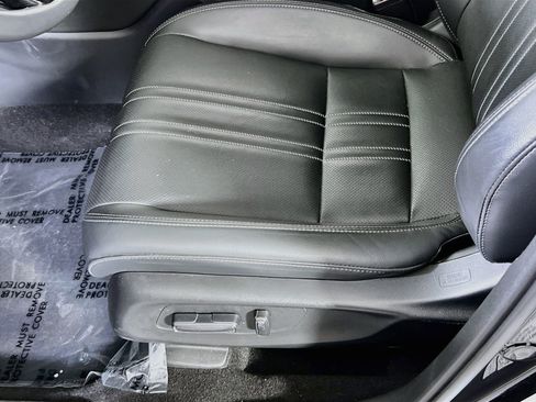 Used 2023 Honda HR-V EX-L image 18