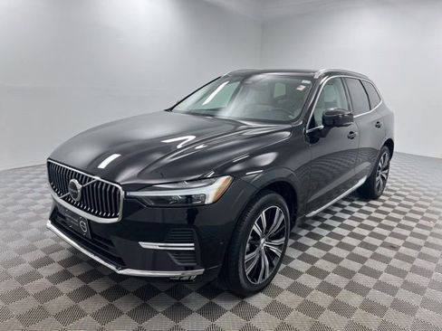 Used 2023 Volvo XC60 B5 Plus w/ Climate Package image 2