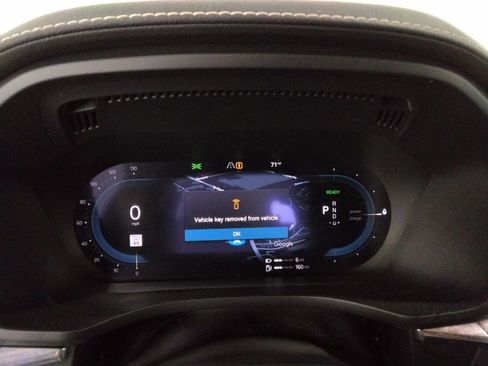 Used 2022 Volvo XC60 T8 R-Design w/ Advanced Package image 18