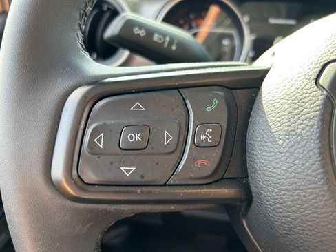 Used 2023 Jeep Gladiator Sport AWD/4WD image 18