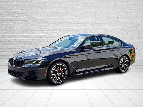 Used 2023 BMW 530i xDrive w/ M Sport Package AWD/4WD image 3