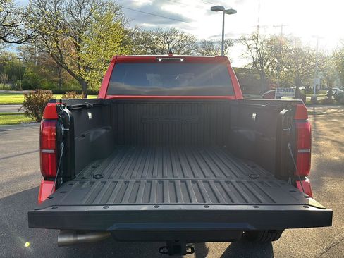 Used 2024 Toyota Tacoma TRD Sport AWD/4WD image 14
