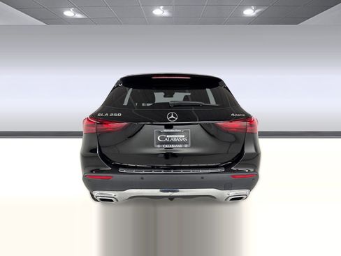 Certified 2025 Mercedes-Benz GLA 250 4MATIC image 10