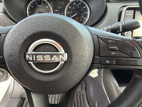 Used 2025 Nissan Versa S w/ Trunk Package image 20