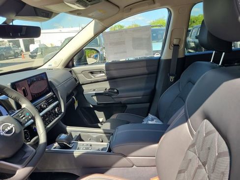 New 2026 Nissan Pathfinder Platinum w/ Cargo Package image 8