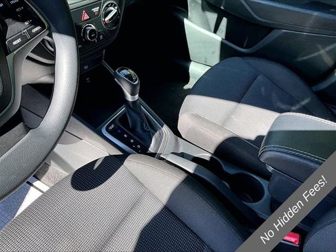 Used 2021 Hyundai Accent SE FWD image 12