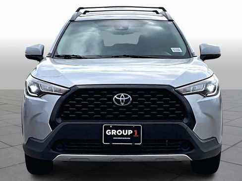 Used 2022 Toyota Corolla Cross LE w/ Black Badges Package (TMS) image 4