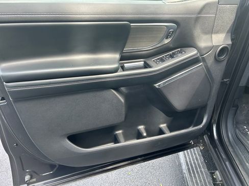 Used 2025 Ford Expedition Platinum AWD/4WD image 12
