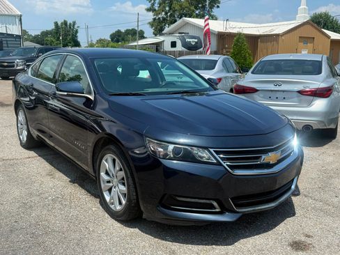 Used 2018 Chevrolet Impala LT FWD image 2