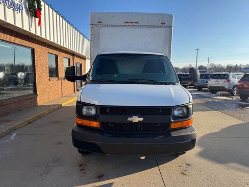 Used 2014 Chevrolet Express 3500 3500 2dr 139 in. WB Cutaway w image 18