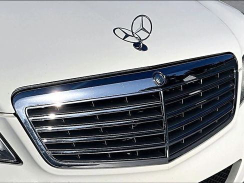 Used 2011 Mercedes-Benz E 350 Sedan image 28