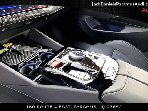 Used 2025 BMW M5 w/ Carbon Package image 12