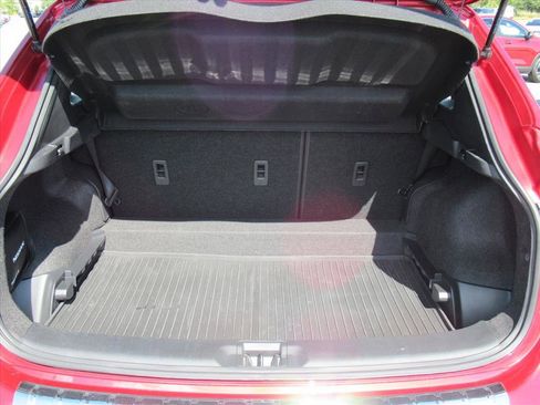 Used 2020 Nissan Rogue Sport S image 28