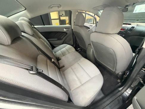 Used 2017 Kia Forte LX FWD image 31