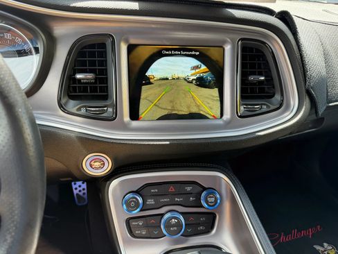Used 2022 Dodge Challenger R/T Scat Pack RWD image 13