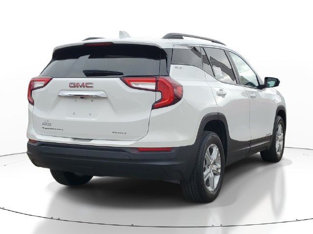 Used 2024 GMC Terrain SLE w/ Driver Convenience Package AWD/4WD image 4