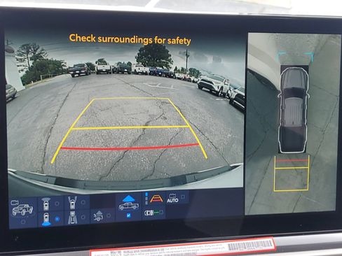 Certified 2025 Toyota Tacoma TRD Sport image 28