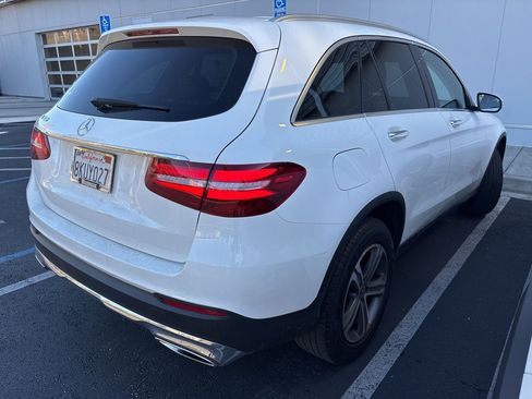 Used 2019 Mercedes-Benz GLC 300 image 2